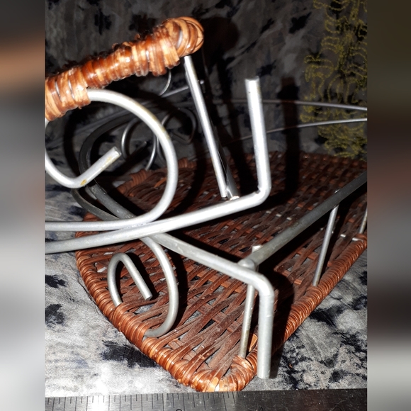 Wicker hanging baskets - Picture 3 of 5